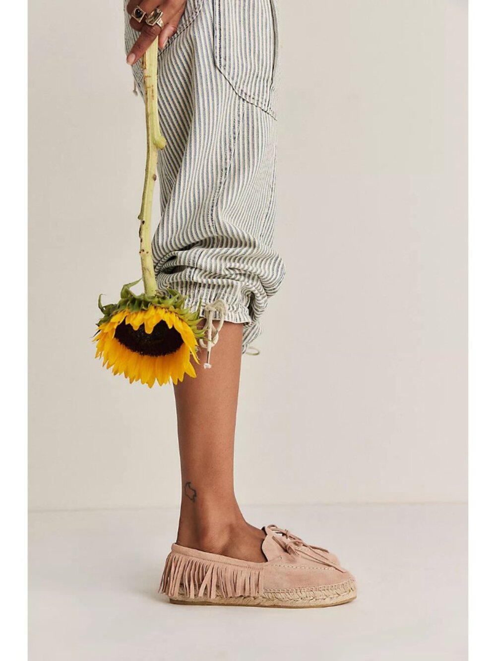 FREE PEOPLE Faraway Fringe Espadrilles / Dusty Rose - Picture 1 of 14